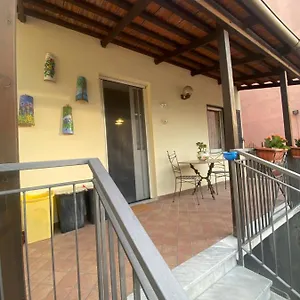 appartamento-in-villa-alle-falde-del-vesuvio.hotels-amalfi.com/